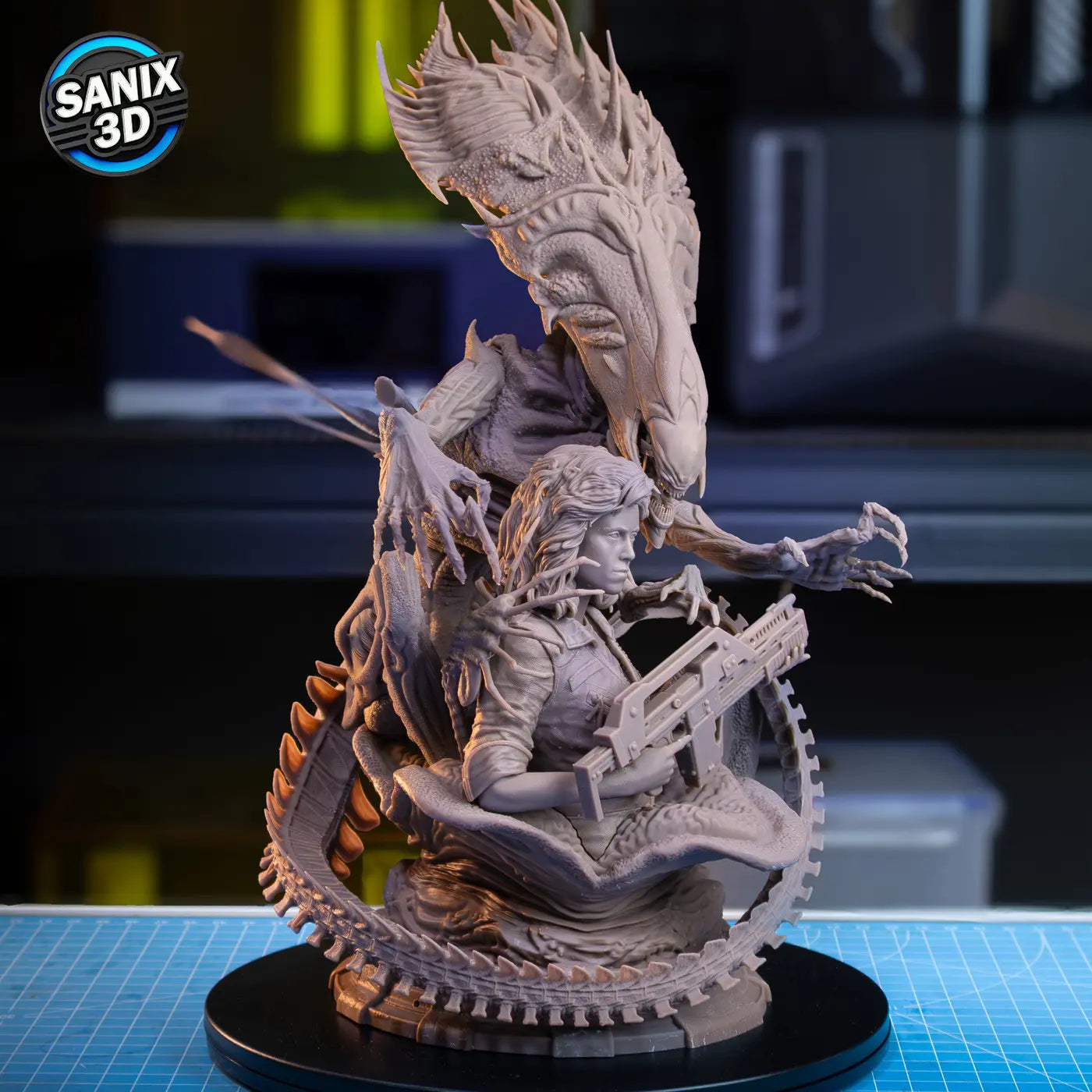 Ellen Ripley - Alien 1:6 and 1:10