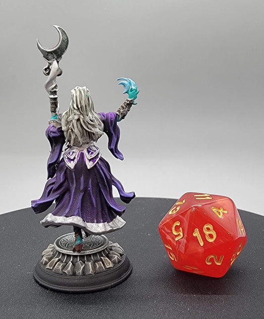 Kadna Glyndrel - High Priestess of the Moon