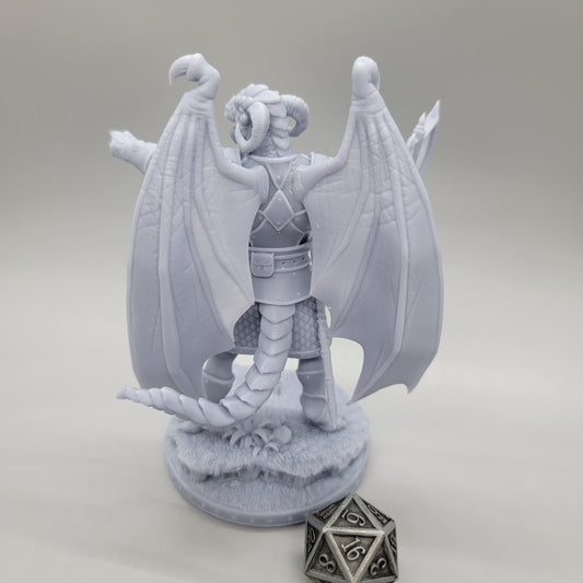 Heprax - Draconian Fighter