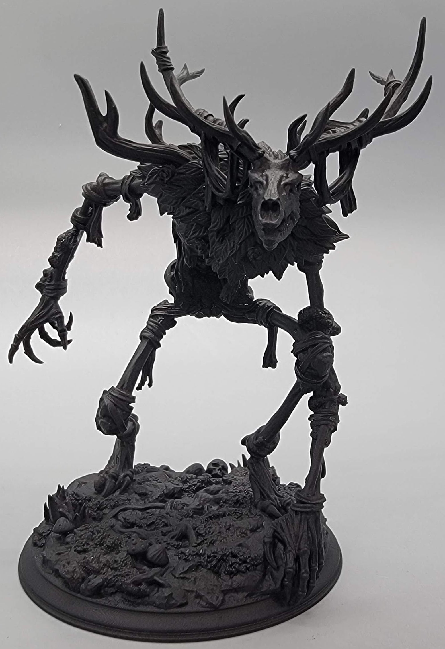 32mm Beinvættr – Bone Wendigo primed and assembled by D&K Custom Prints
