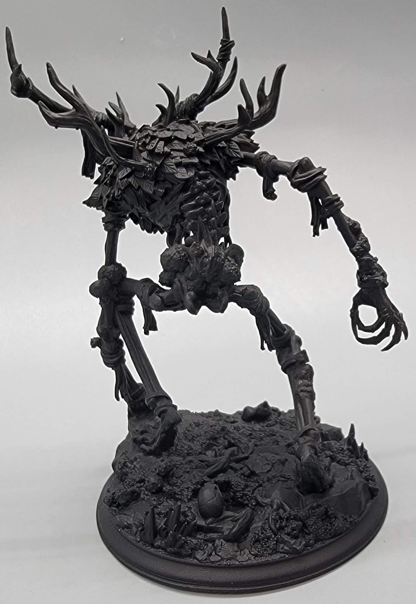 32mm Beinvættr – Bone Wendigo primed and assembled by D&K Custom Prints