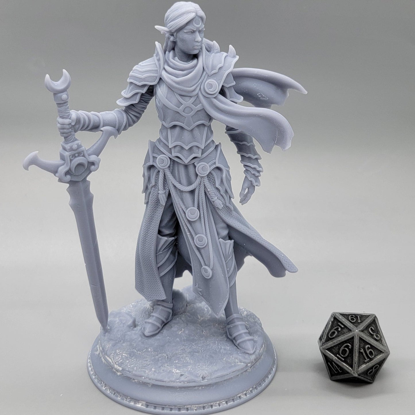 Ilnia Vasrith Paladin of the Moon's Sanctum | 32mm & 75mm Resin Miniature | DM Stash