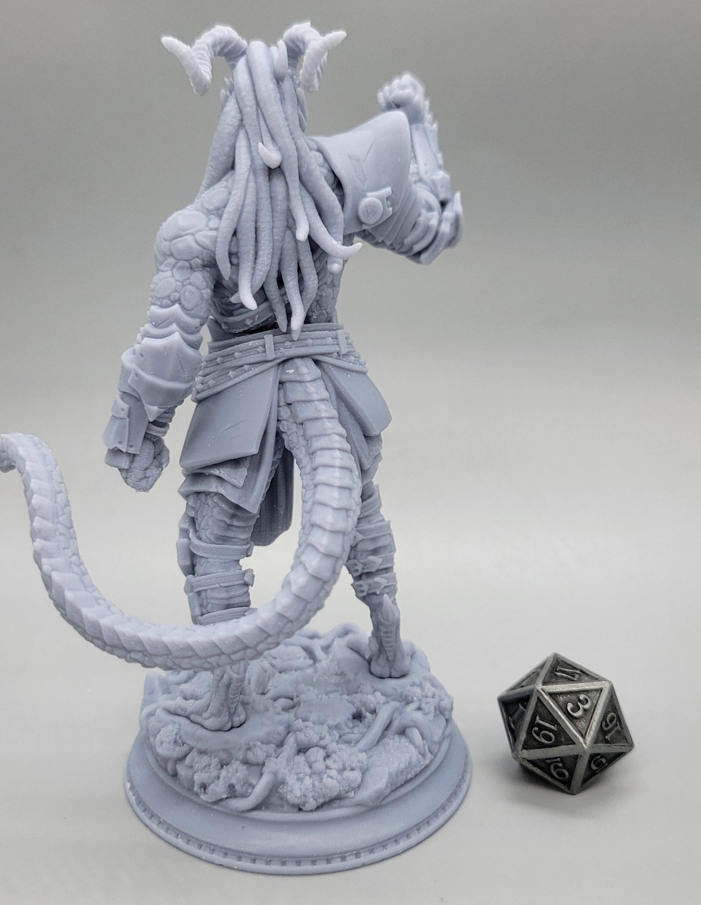 Vaakrin Steeljaw Black Dragonborn Fighter | 32mm & 75mm Resin Miniature | DM Stash