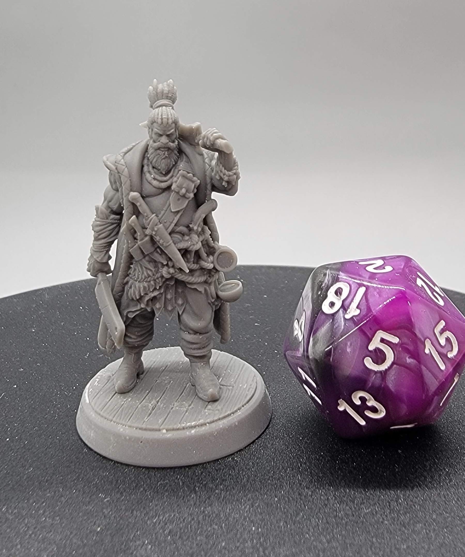 Assembled variant of Grub by Cripta Studios on STLFLIX in 32mm primer ready for your next gaming or painting session