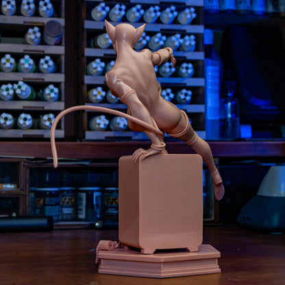 High detail resin print showing muscular anatomy of Bulkamancer Sculpts Catwoman