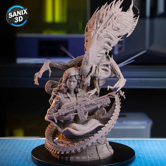 Ellen Ripley - Alien 1:6 and 1:10