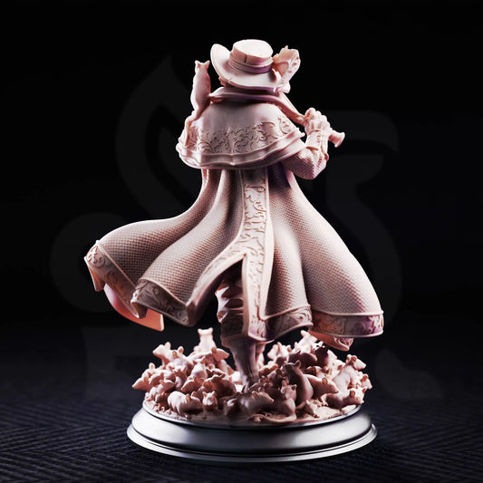 Rear view resin mini of Hamelin Pansworth showing wide flowing cape pattern and back of rat-covered base.