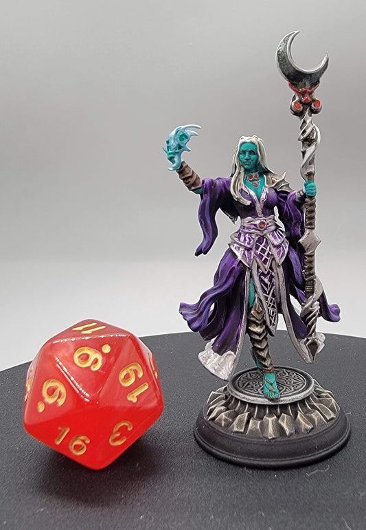 Kadna Glyndrel - High Priestess of the Moon