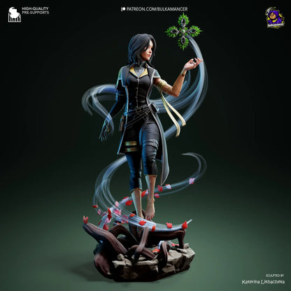 Front angle of Lune Clair Obscur with swirling vines, floating green orb near hand