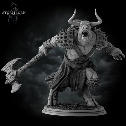 Minotaur resin miniature 32mm and 75mm scale fantasy monster figure with double axe and spiked armor – D&K Custom Prints