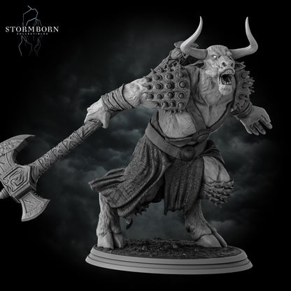 Minotaur resin miniature 32mm and 75mm scale fantasy monster figure with double axe and spiked armor – D&K Custom Prints
