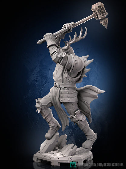 Side profile of Royal Crusher resin miniature in heavy plate armor with stag horn crest and warhammer.