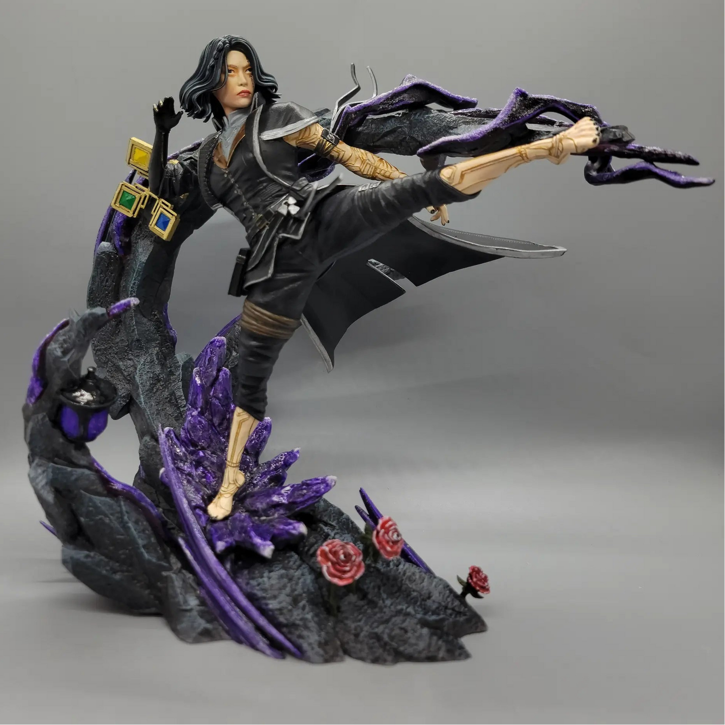 Hand painted Lune 1:10 scale resin statue from Clair Obscur Expedition 33 by D&K Custom Prints