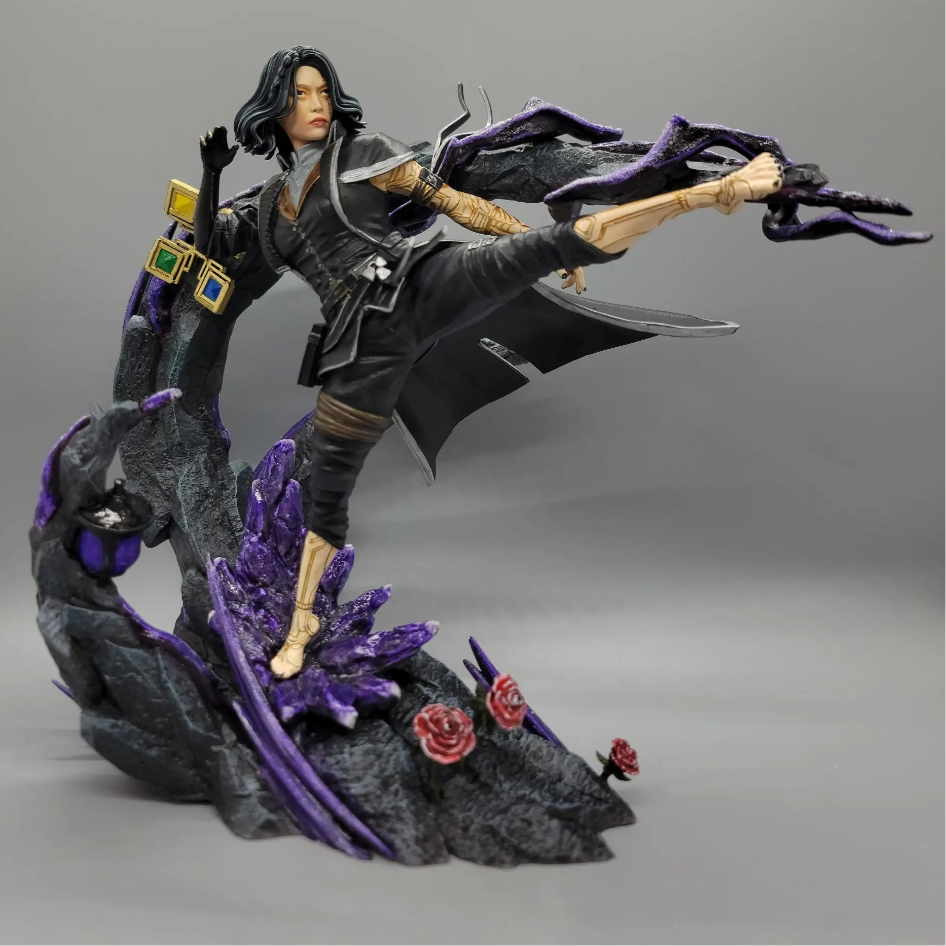 Hand painted Lune 1:10 scale resin statue from Clair Obscur Expedition 33 by D&K Custom Prints