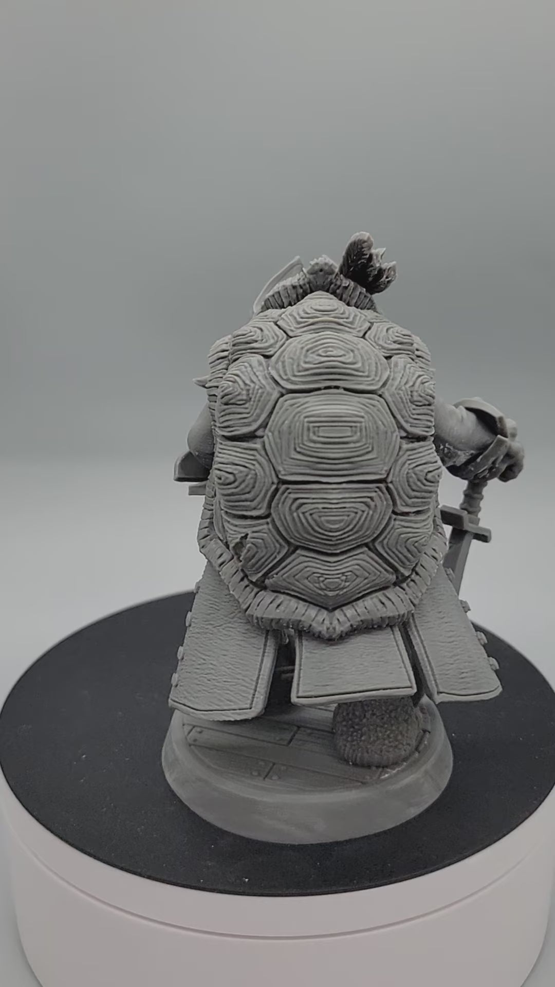 75mm Assembled Option of Krog in gray resin