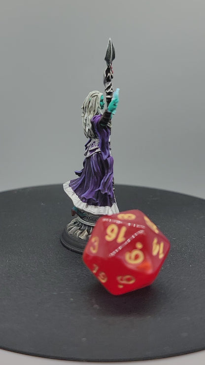 Kadna Glyndrel - High Priestess of the Moon