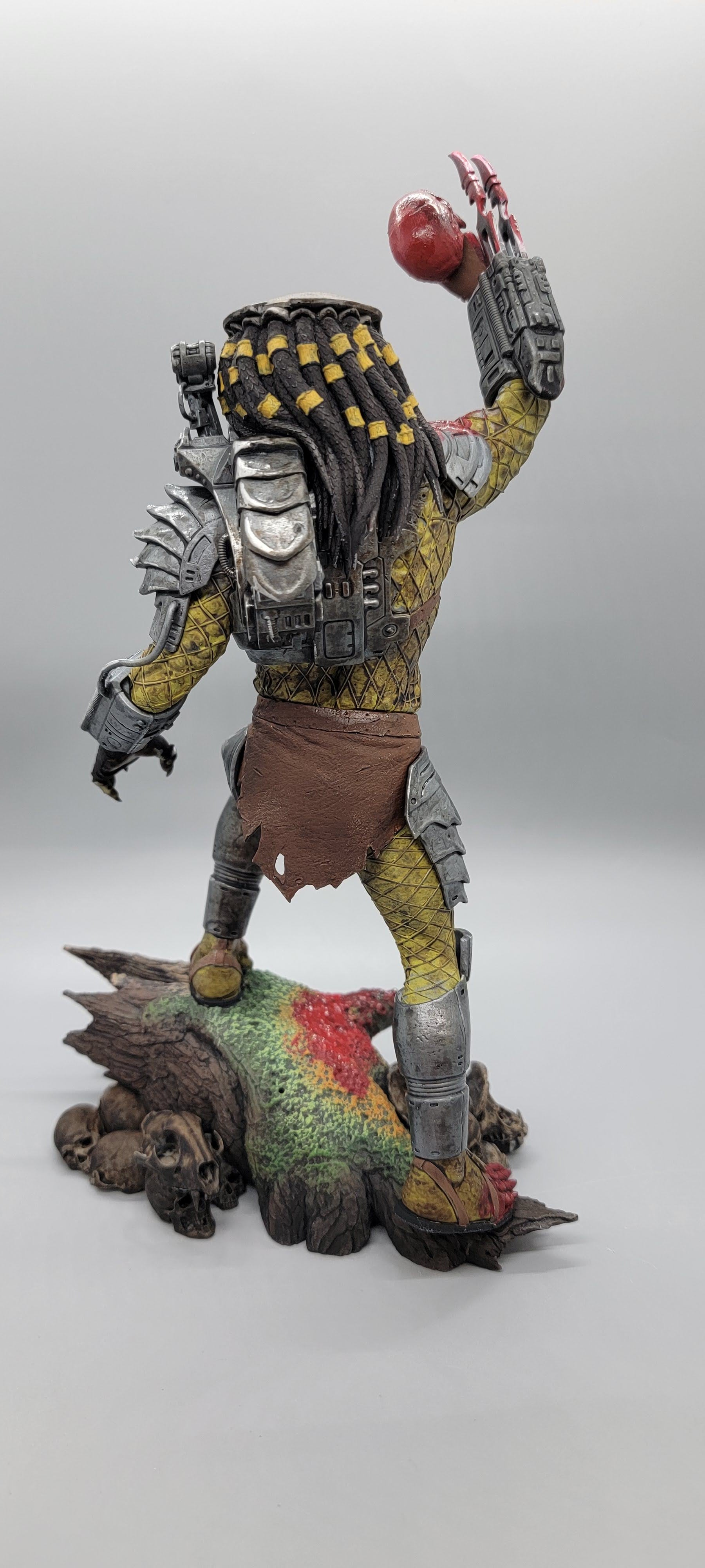 Predator Alien Hunter painted sci fi resin collectible by D&K Custom Prints