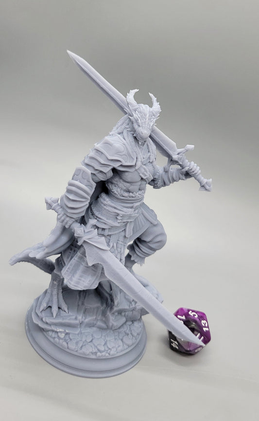 75mm scale Skraa Dark-Eye Black Dragonkin Barbarian 3D print, assembled by D&K Custom Prints. Created by DM Stash.