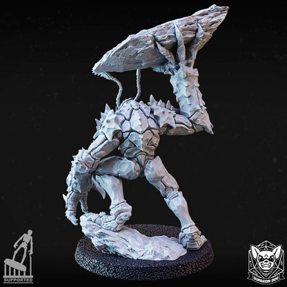 Back view of the variant A rock-throwing underdark monster mini showing shoulder shell plates.