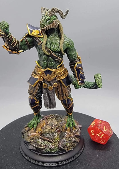Painted 75mm variant of Vaakrin Steeljaw resin miniature with a highly detailed scenic base and scale die for TTRPG games