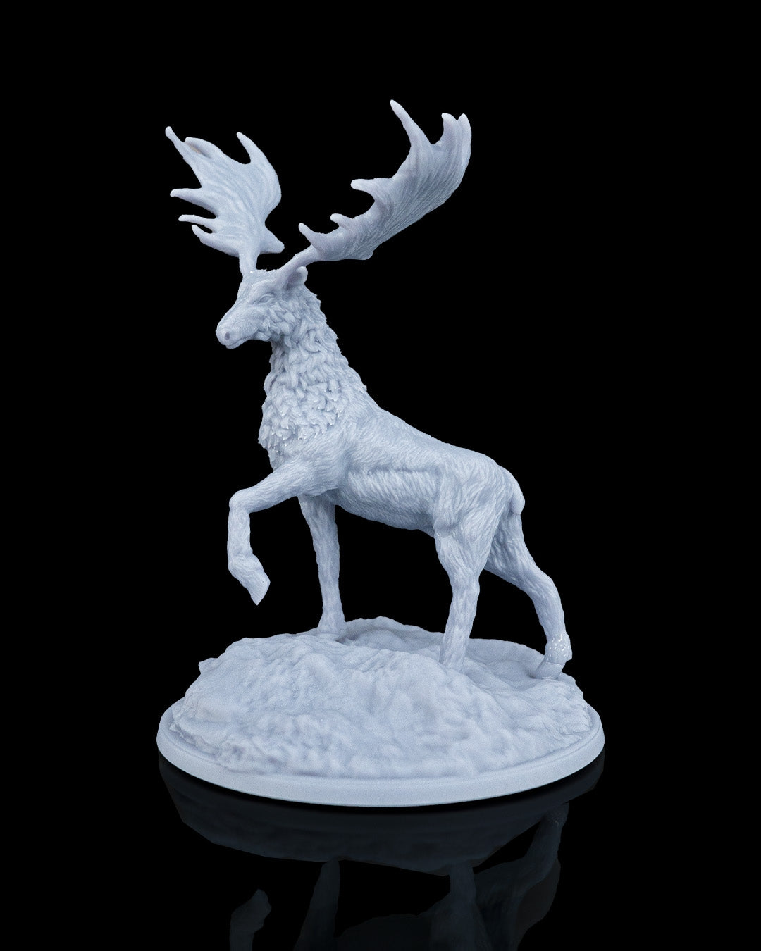 Left profile view of the Vaelor unpainted gray resin elk miniature, emphasizing the muscular contours of its body and the sweeping span of its antlers.