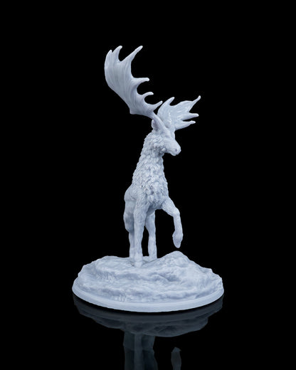 Front right three-quarter view of the Vaelor elk miniature highlighting its head turned slightly to the right with its expansive crown of antlers filling the upper frame.