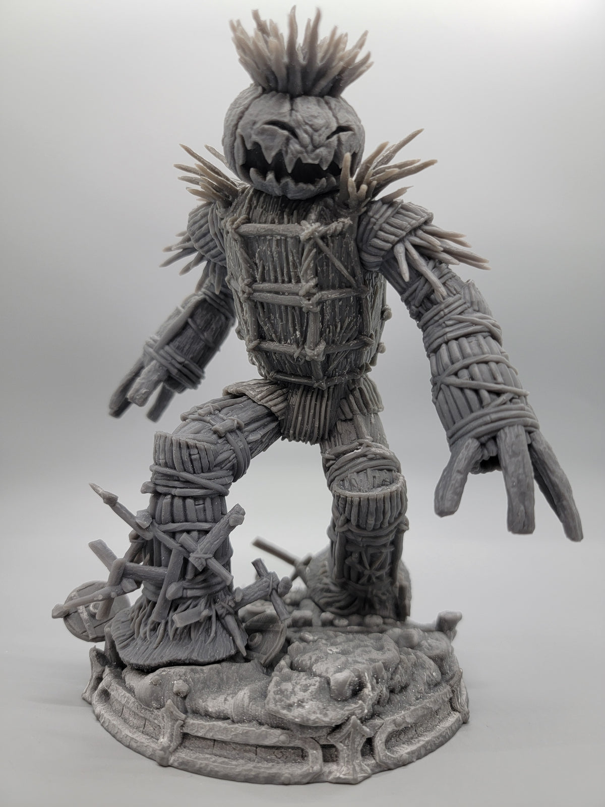 The Wickerman Golem Gargantuan Construct miniature formed from bound wicker, timber, and jagged wooden spikes.